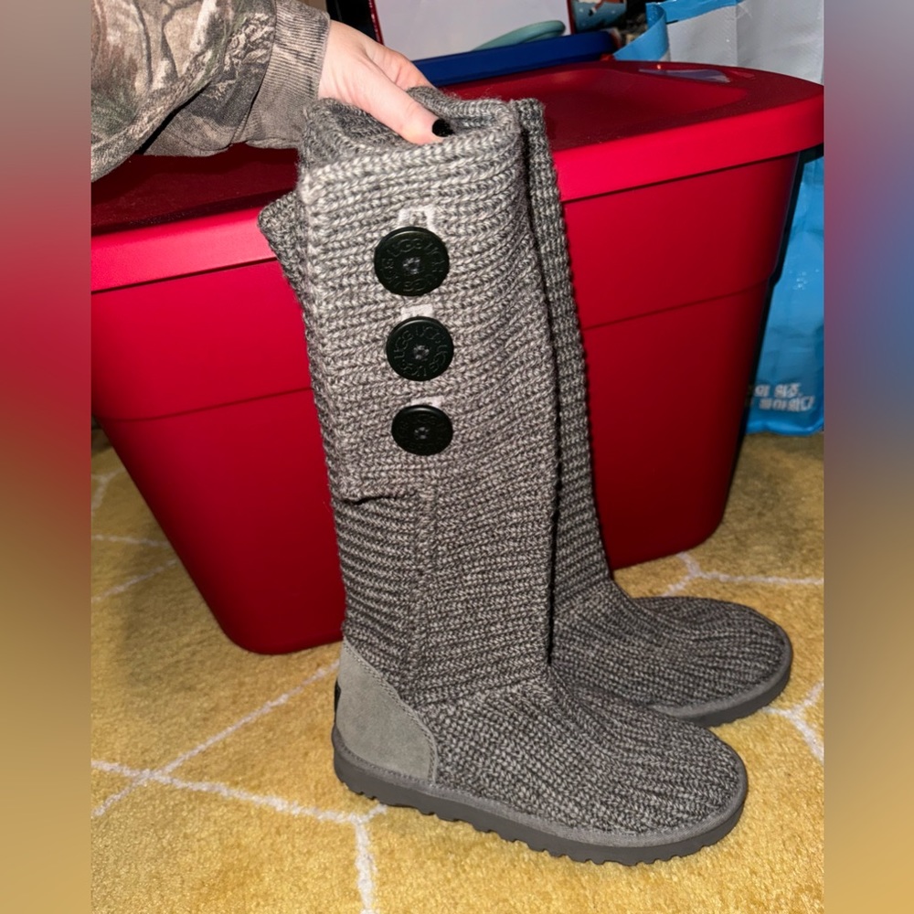 Grey knit Ugg boot